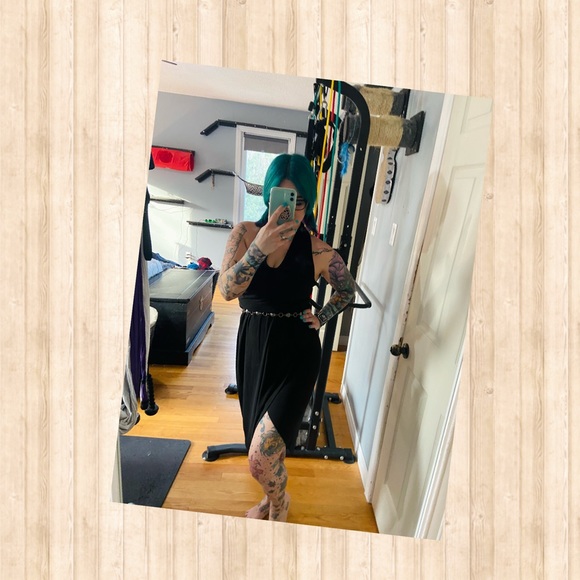 Black Dress - Picture 1 of 2